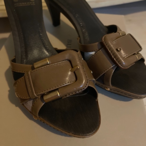 Burberry - Picture 4 of 5